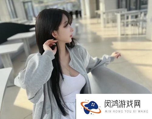 老公咬我小头头图片表情包，展现情感游戏，网友们热议：可爱又搞笑的互动！