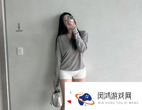 舌吻哼哼唧唧原声不带歌，感受亲密瞬间的变化，网友：舌吻的魅力无法抵挡！