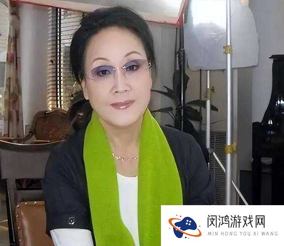 如何看待 80 岁还浪劲大的老女人?
