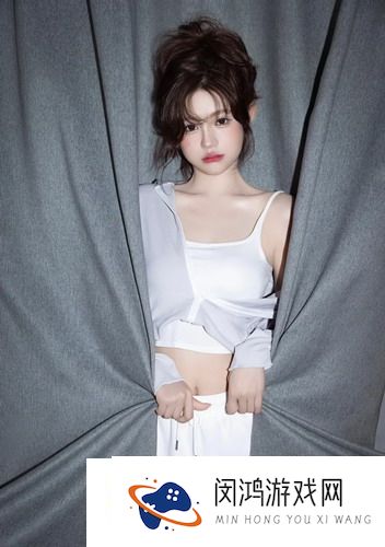 老外玩csgo中国的妹子-互动频繁-配合默契-网友：游戏魅力无穷！