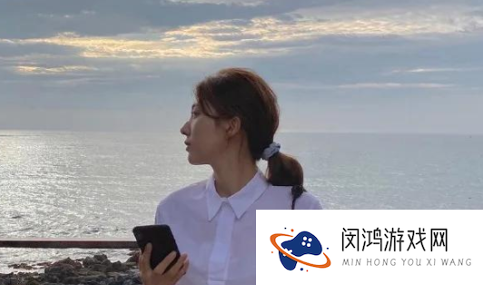 爱的涟漪：搡BBB与情感洗礼的对比思考