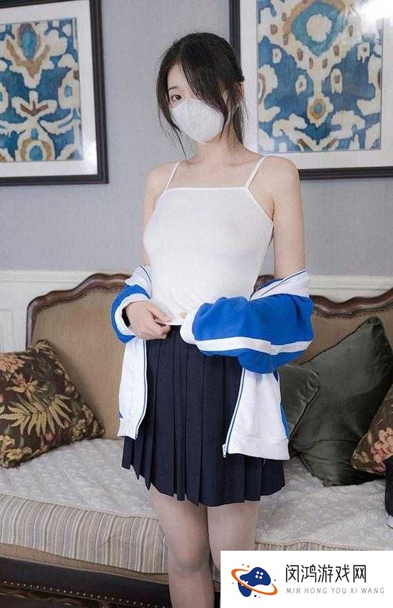 夏天校服太薄，免费看是否合理？学生、家长、学校各有看法