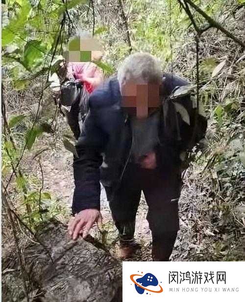 60 岁老熟妇与老头的激情野战，无码激情视频流出