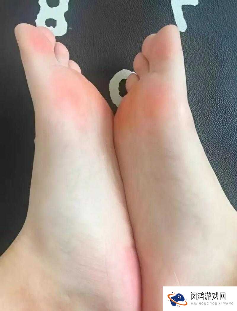 小脚丫玉足脚交：探索未知的私密世界
